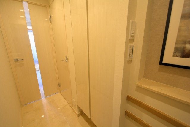 メインステージ高井戸 玄関