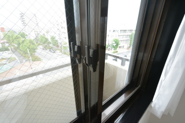 朝日クレス・パリオ西落合 洋室1