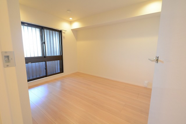 朝日クレス・パリオ西落合 洋室③