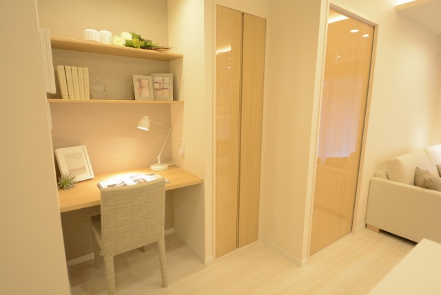 ライオンズガーデン幡ヶ谷 デスク