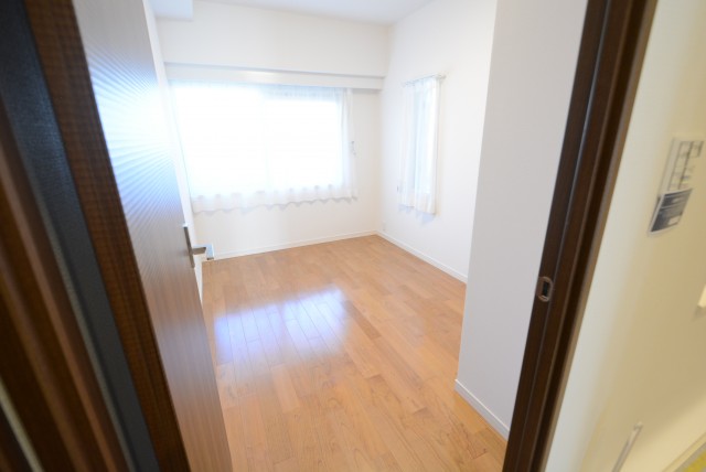 ファミール浜園 14 洋室2