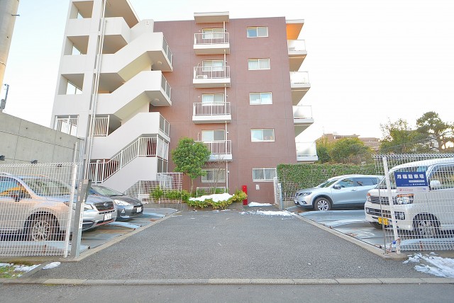 ライフレビュー大森 駐車場