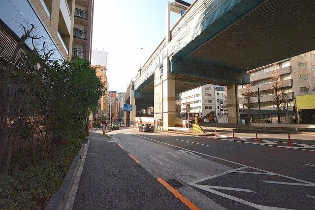 六本木通り西へ