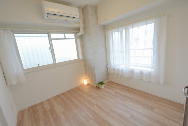 サンライズ上馬マンション 洋室２