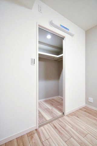 カーサ田原町 洋室1