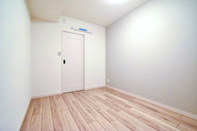 カーサ田原町 洋室1