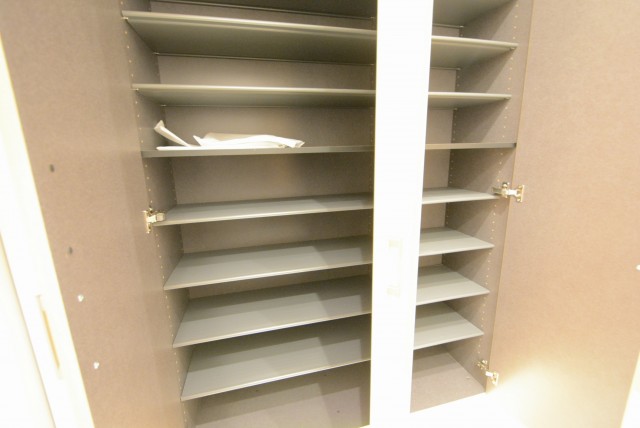 ファミール浜園 2 玄関