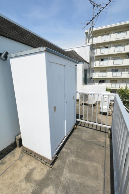 幡ヶ谷YMビル 北東側ルーフバルコニー