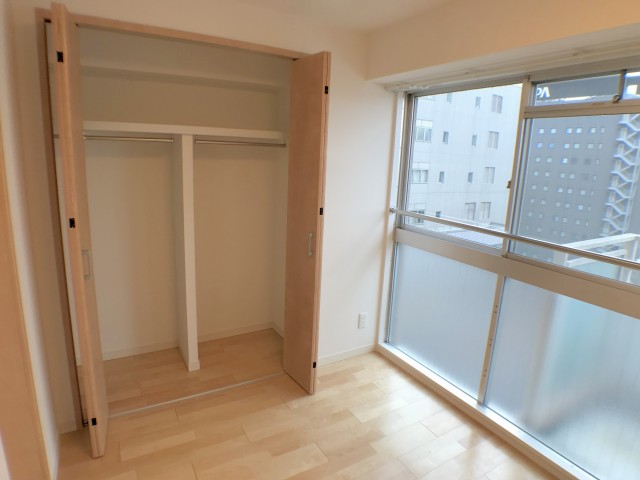 カーサ田原町 洋室①