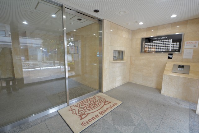 ライオンズガーデン幡ヶ谷 エントランス