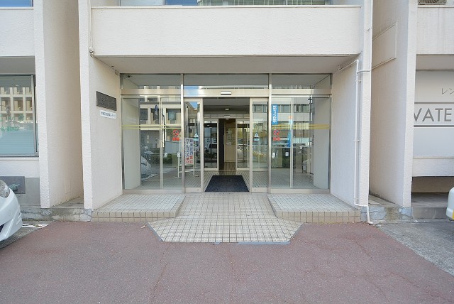 メゾンドール高田馬場 エントランス