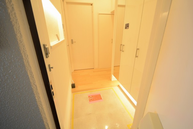 ファミール浜園 6 玄関