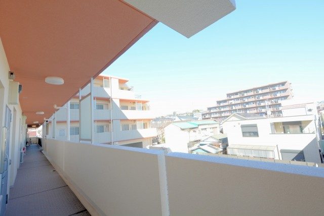 ミオカステーロ雪ヶ谷アルテパラッツォ 外廊下