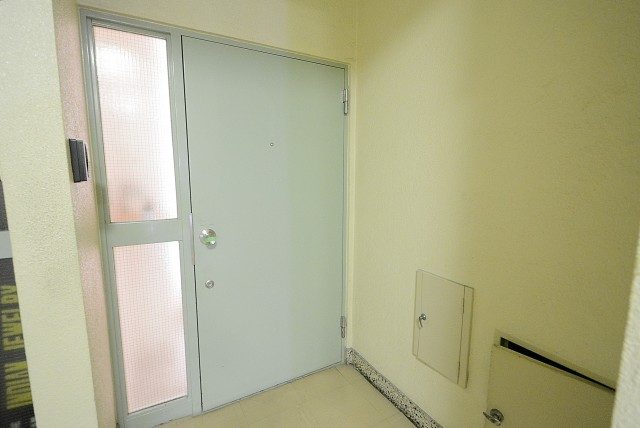 目白ハイビル 玄関
