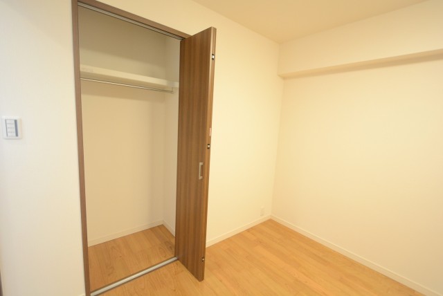 ファミール浜園 14 洋室６