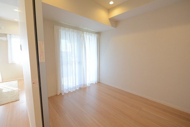 朝日クレス・パリオ西落合 洋室① 朝日クレス・パリオ西落合 洋室①