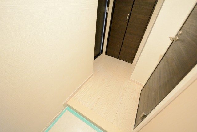 ピロティ五反田 玄関