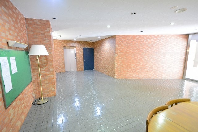 春日ビューハイツ エントランス