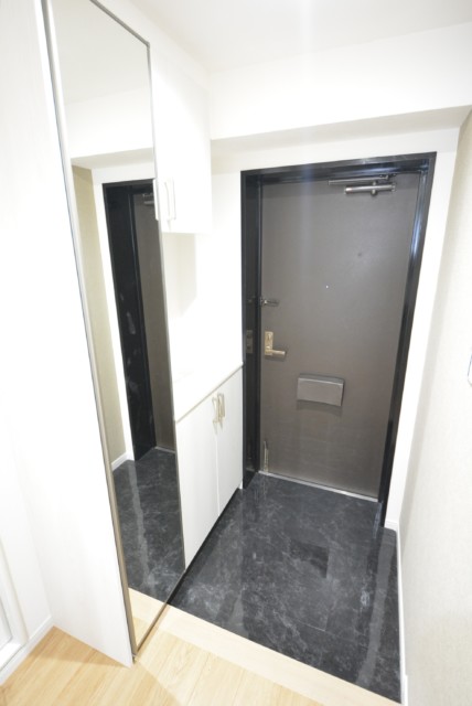 朝日クレス・パリオ西落合 玄関