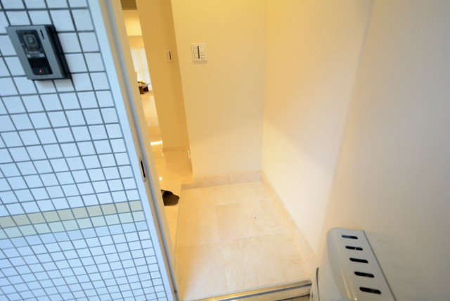 渋谷本町オリエントコートⅡ 玄関