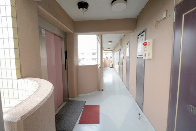 サンライズ上馬マンション 外廊下