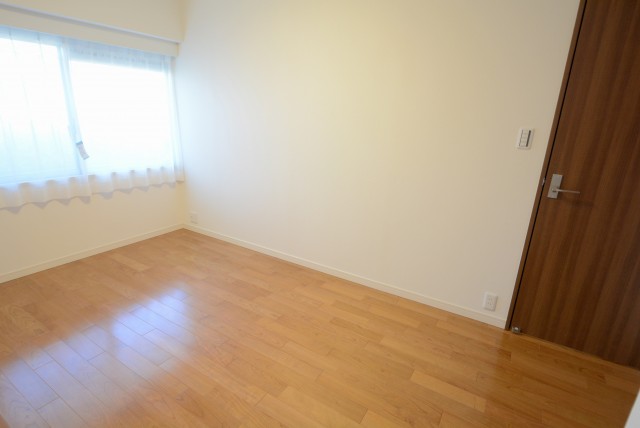 ファミール浜園 14 洋室１