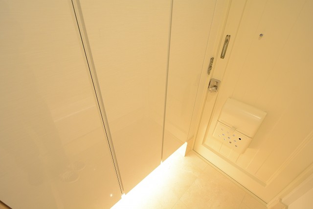 メゾンドール高田馬場 玄関