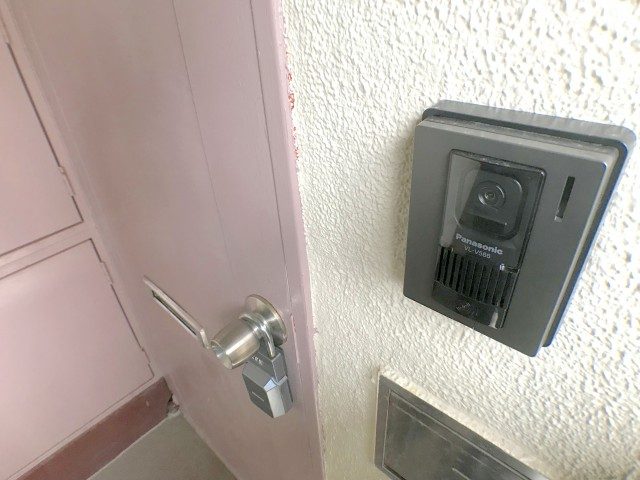 ピロティ五反田 玄関