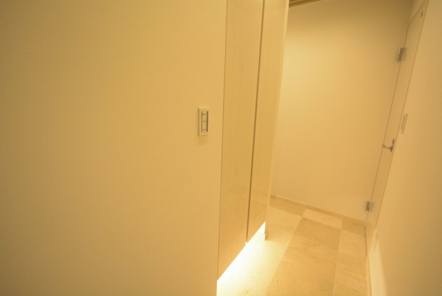 経堂ヒミコセラン 玄関