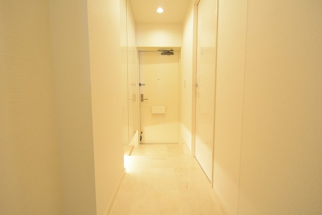 朝日クレス・パリオ西落合 玄関