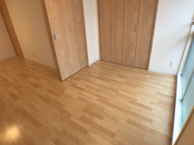 カーサ田原町 洋室①