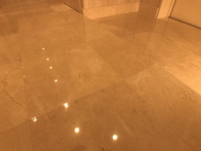 カインドステージ 玄関