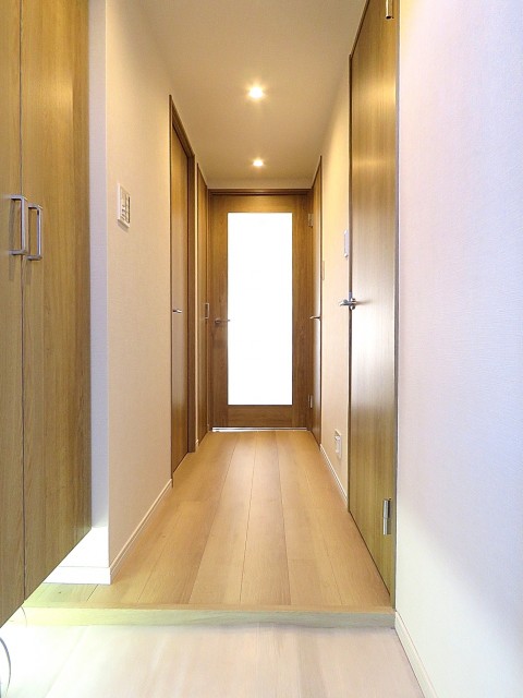 ライオンズガーデン幡ヶ谷　廊下