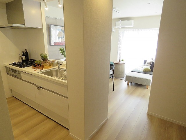 ライオンズガーデン幡ヶ谷　LDK約14.0帖