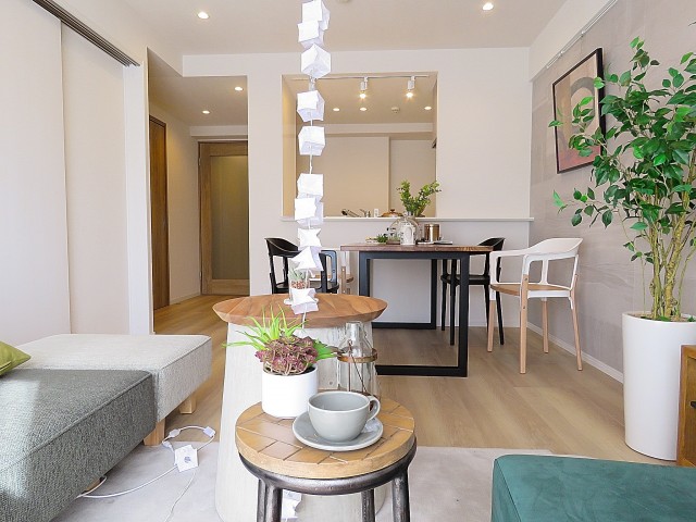 ライオンズガーデン幡ヶ谷　LDK約14.0帖