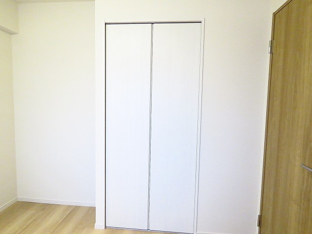 ライオンズガーデン幡ヶ谷　洋室約4.5帖