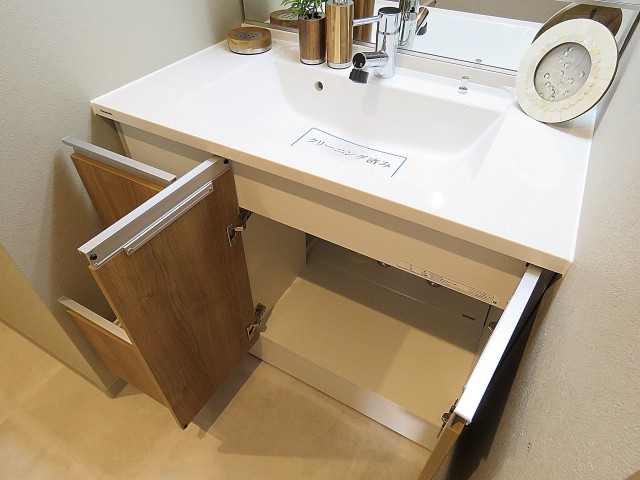 ライオンズガーデン幡ヶ谷　洗面化粧台