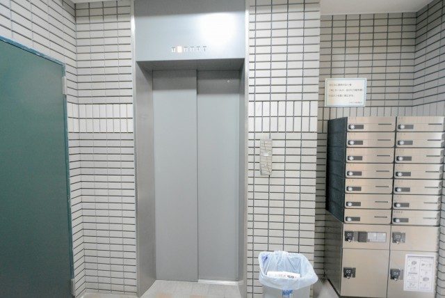 幡ヶ谷YMビル エントランス