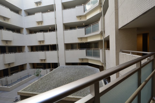 グローリオ蘆花公園 外廊下