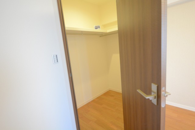 ファミール浜園 14 洋室１