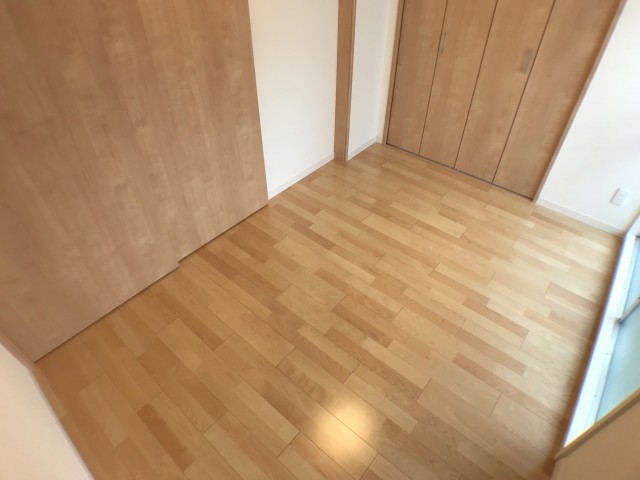 カーサ田原町 洋室①