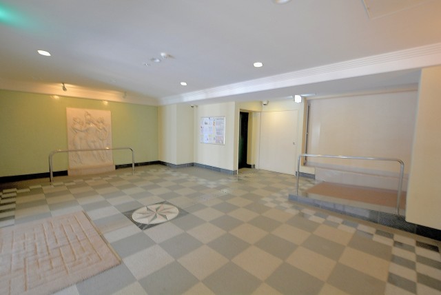 ミオカステーロ雪ヶ谷アルテパラッツォ　エントランス