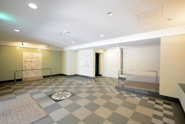 ミオカステーロ雪ヶ谷アルテパラッツォ　エントランス