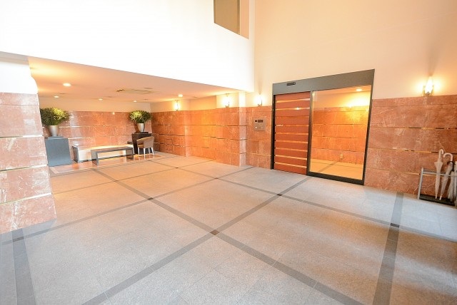 シティハウス新宿柏木 エントランス