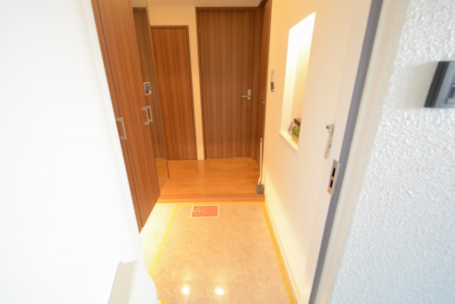 ファミール浜園 14 玄関