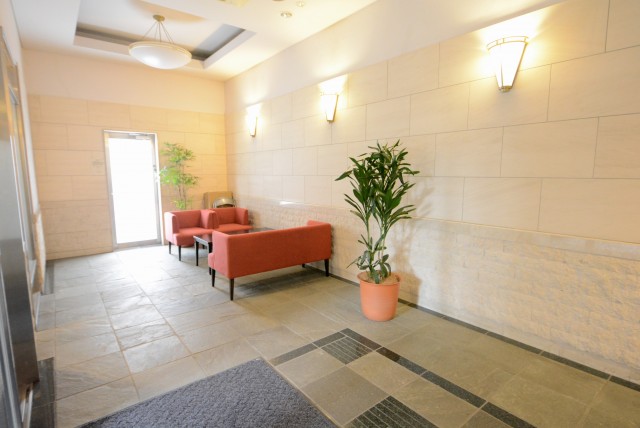 グラーサ駒沢大学 エントランス