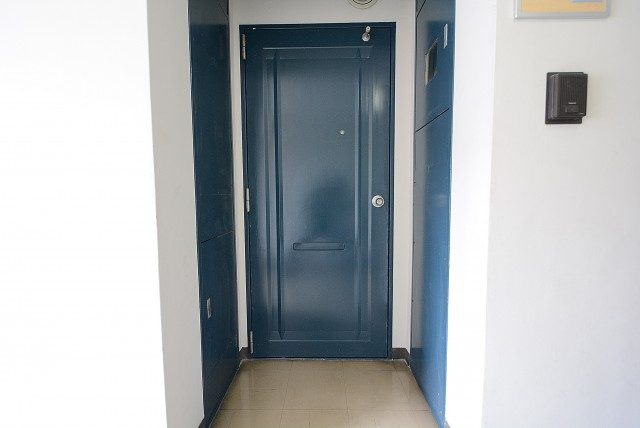 春日ビューハイツ 玄関