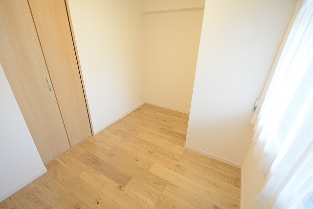 新大橋永谷マンション洋室①