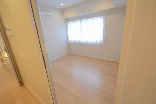 幡ヶ谷YMビル 洋室1