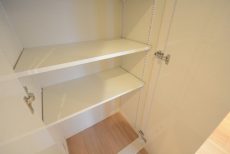 幡ヶ谷YMビル 物入れ